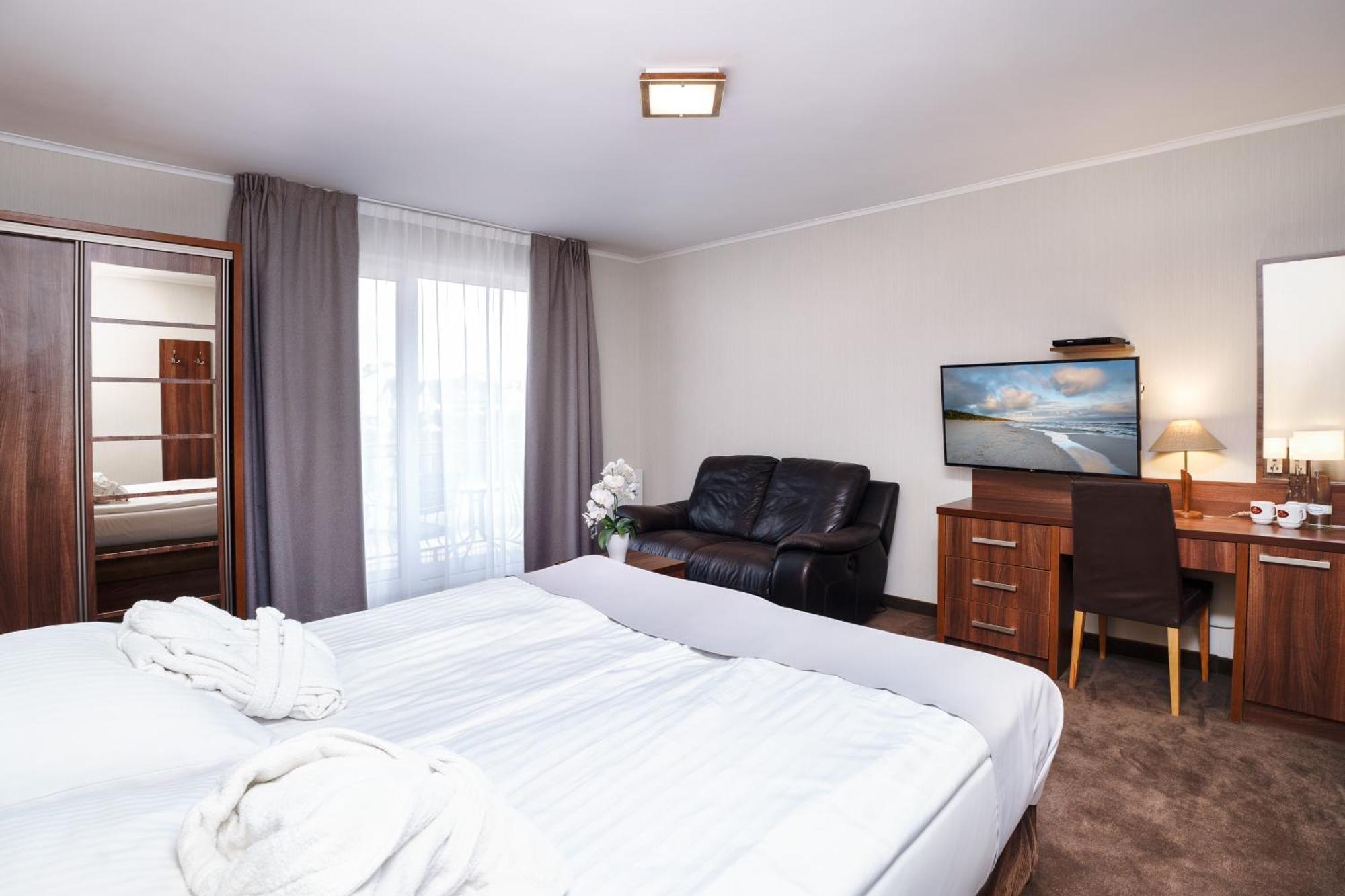 Hotel Spa Activia Jastrzębia Góra Exterior foto